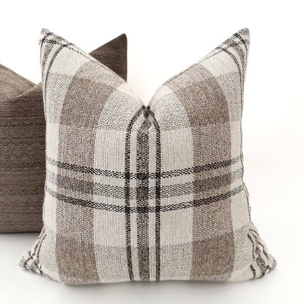 Eald Plaid Pillow Cover