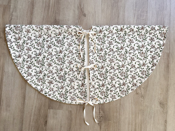 Amaryllis Block Print Christmas Tree Skirt