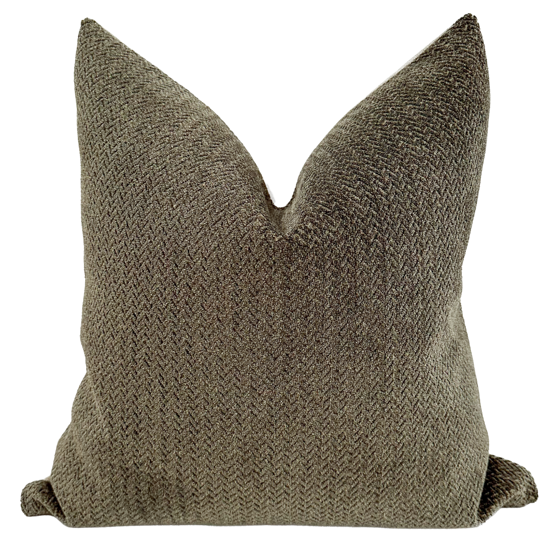 Green velvet online pillow