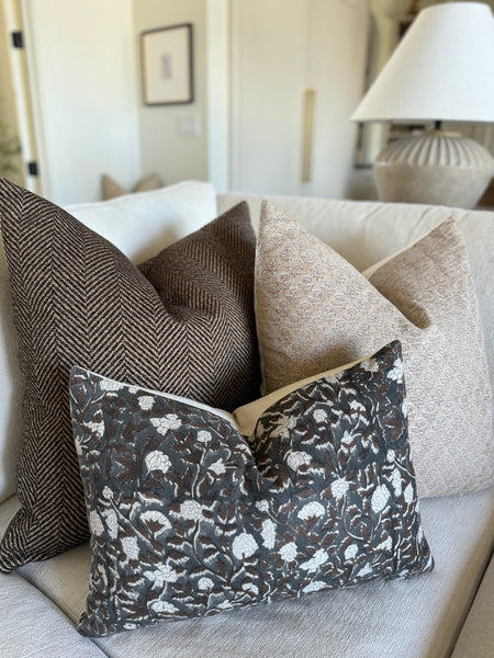 Sectional Pillow Combo 'Alluring'