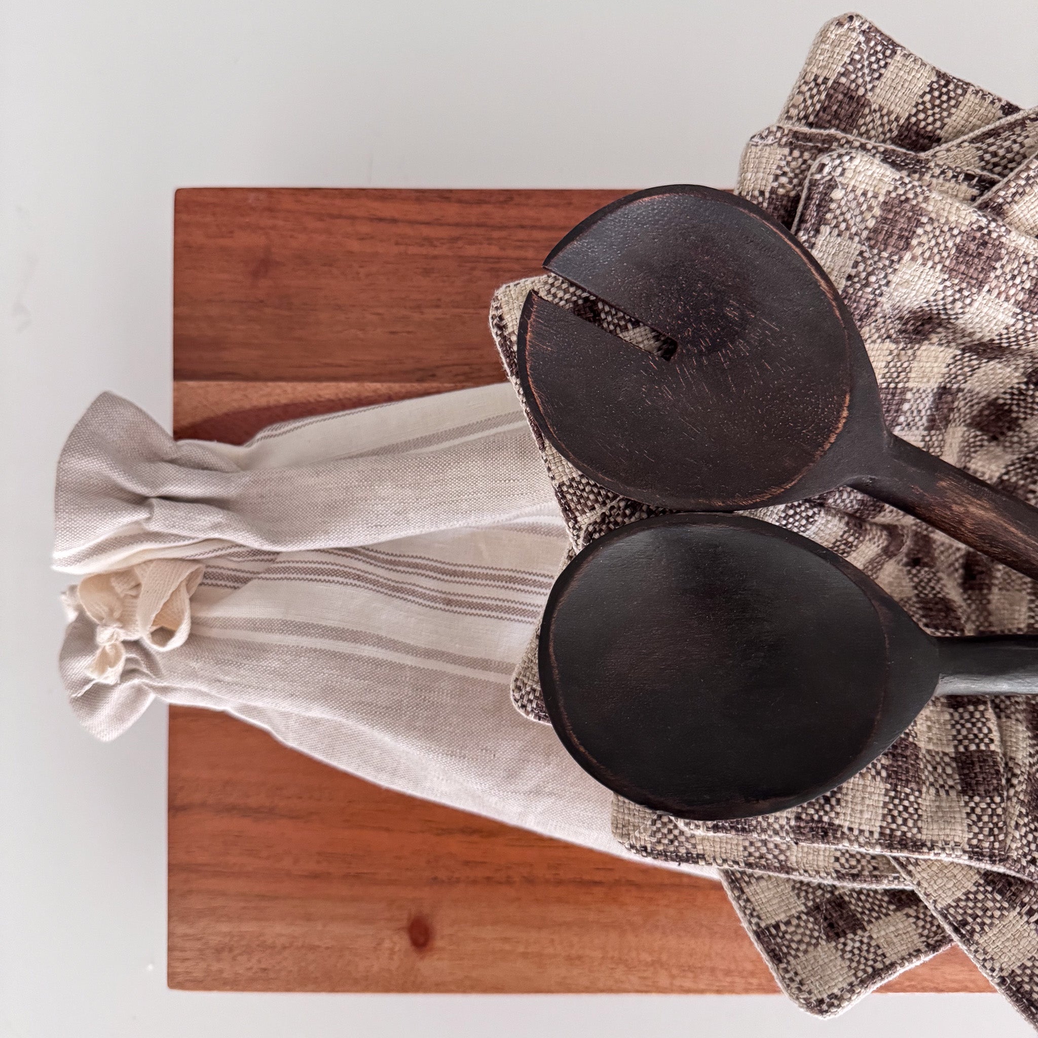 Gift Bundle 'Wooden Serving Board, Shopping Bag Organizer, & Bowl Cozy Set of 5'