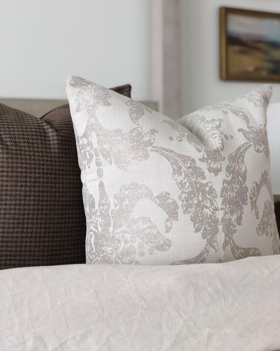 HACKNER HOME Lacy Damask Pillow Cover - Thumbnail 3