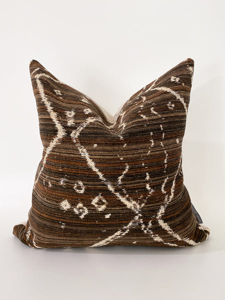 Mountain Lodge Pillow Cover (ON THE SHELF)
